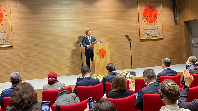 Fahrettin Altun: Dezenformasyonun vahim örneklerine her gün şahit oluyoruz